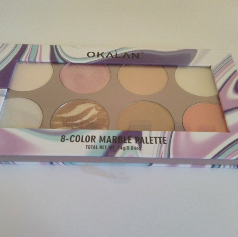 Okalan Marble eyeshadow palette.